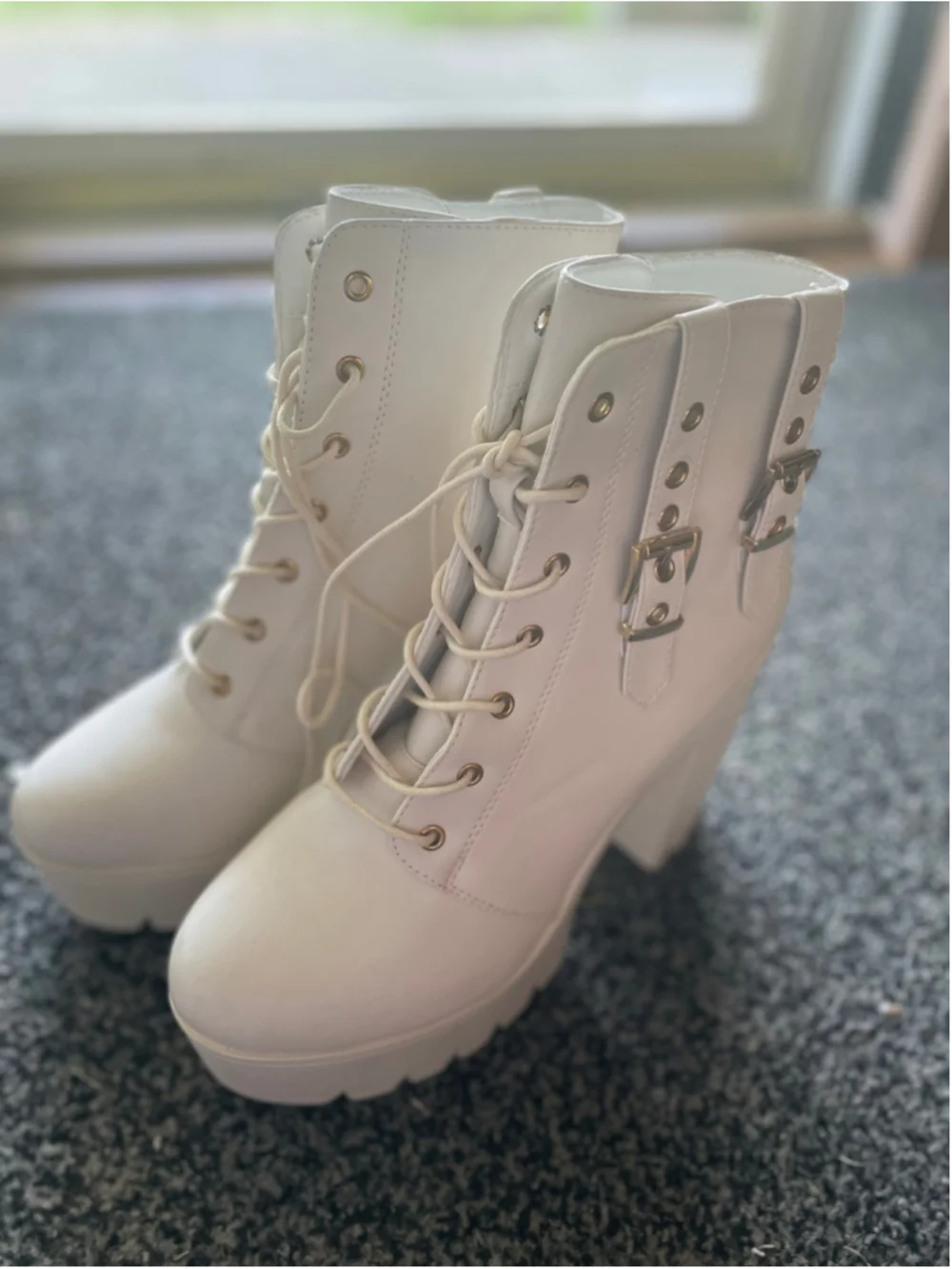 Women's White Platform Lace-Up Buckle Boots
